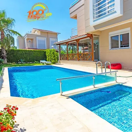 Villa Paradise Town Marina