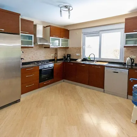 Paradise Town Marina Villa *