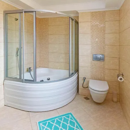 Paradise Town Marina Villa