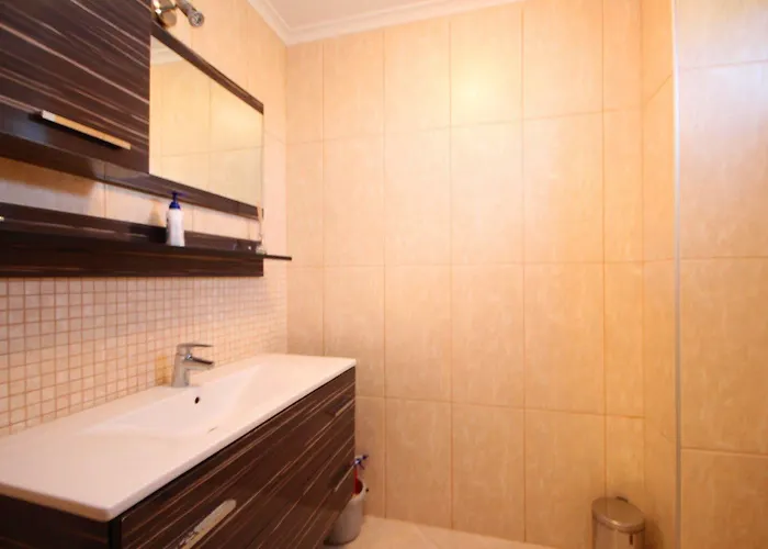 Paradise Town Marina Villa