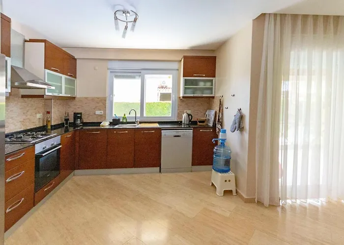 Villa Paradise Town Marina