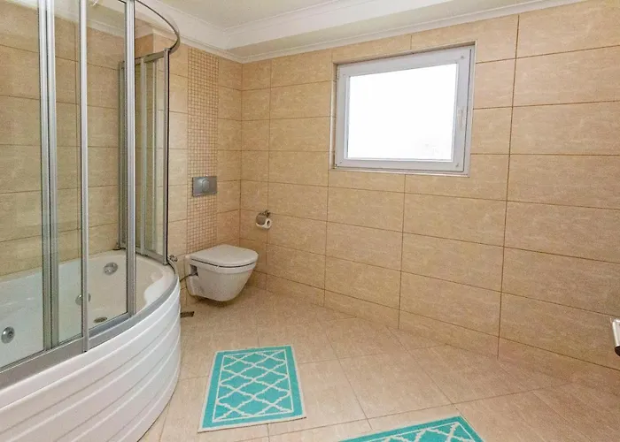 Paradise Town Marina Villa