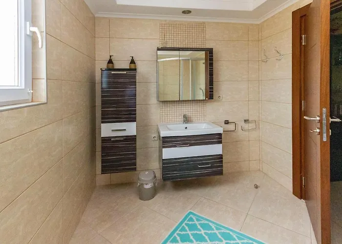 Paradise Town Marina