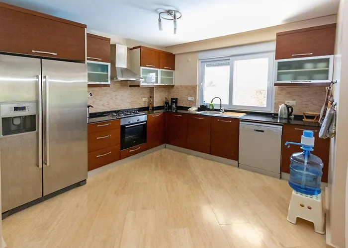 Paradise Town Marina Villa *