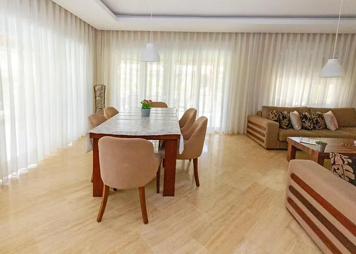 Paradise Town Marina Villa *