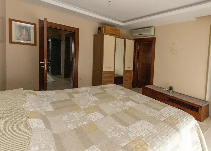 Paradise Town Marina Villa