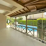 Paradise Town Marina Villa