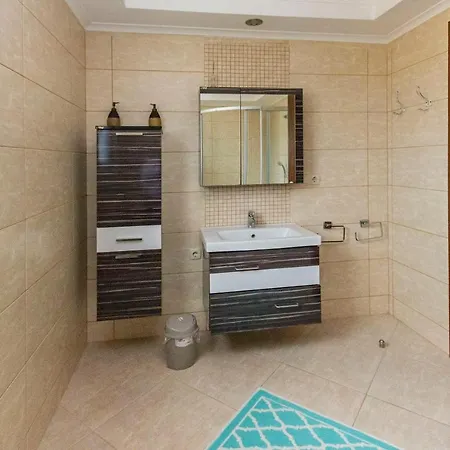 Paradise Town Marina